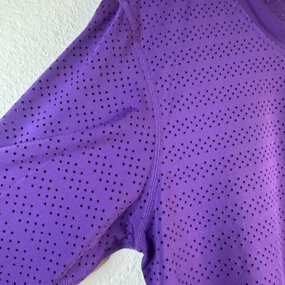 ZYIA ‘Chill’ Breathable Mesh Active Long Sleeve Top - Picture 8 of 10